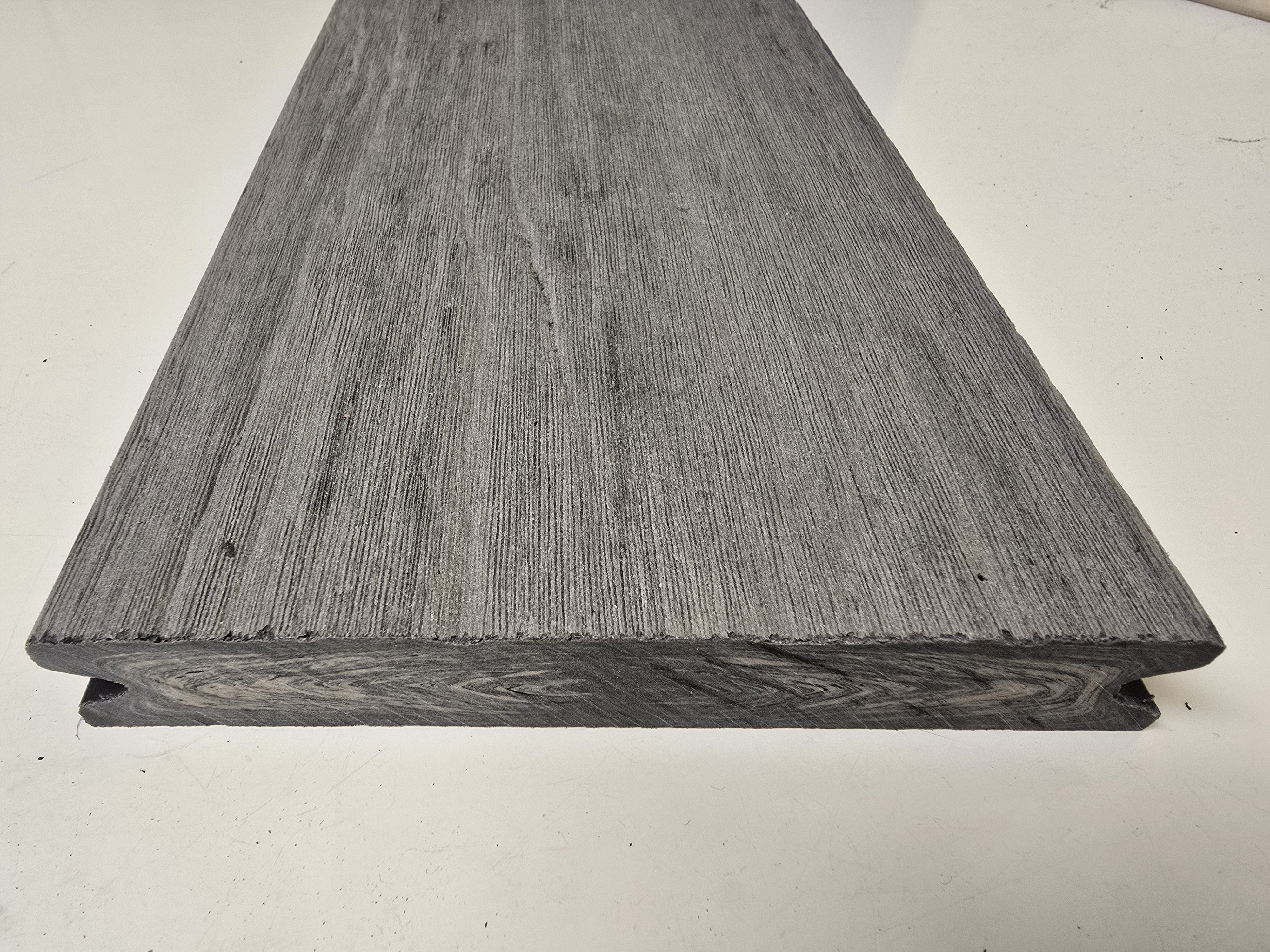 Massiv WPC Terrassendiele SOL 22 x 143mm Steingrau gealtert / gebürstet in 4 Längen