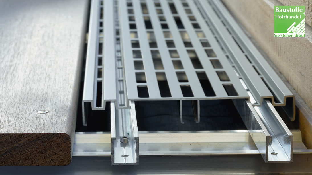 Terrassen Entwässerungs-Belüftungsgitter 19 x 150mm x 1,20m