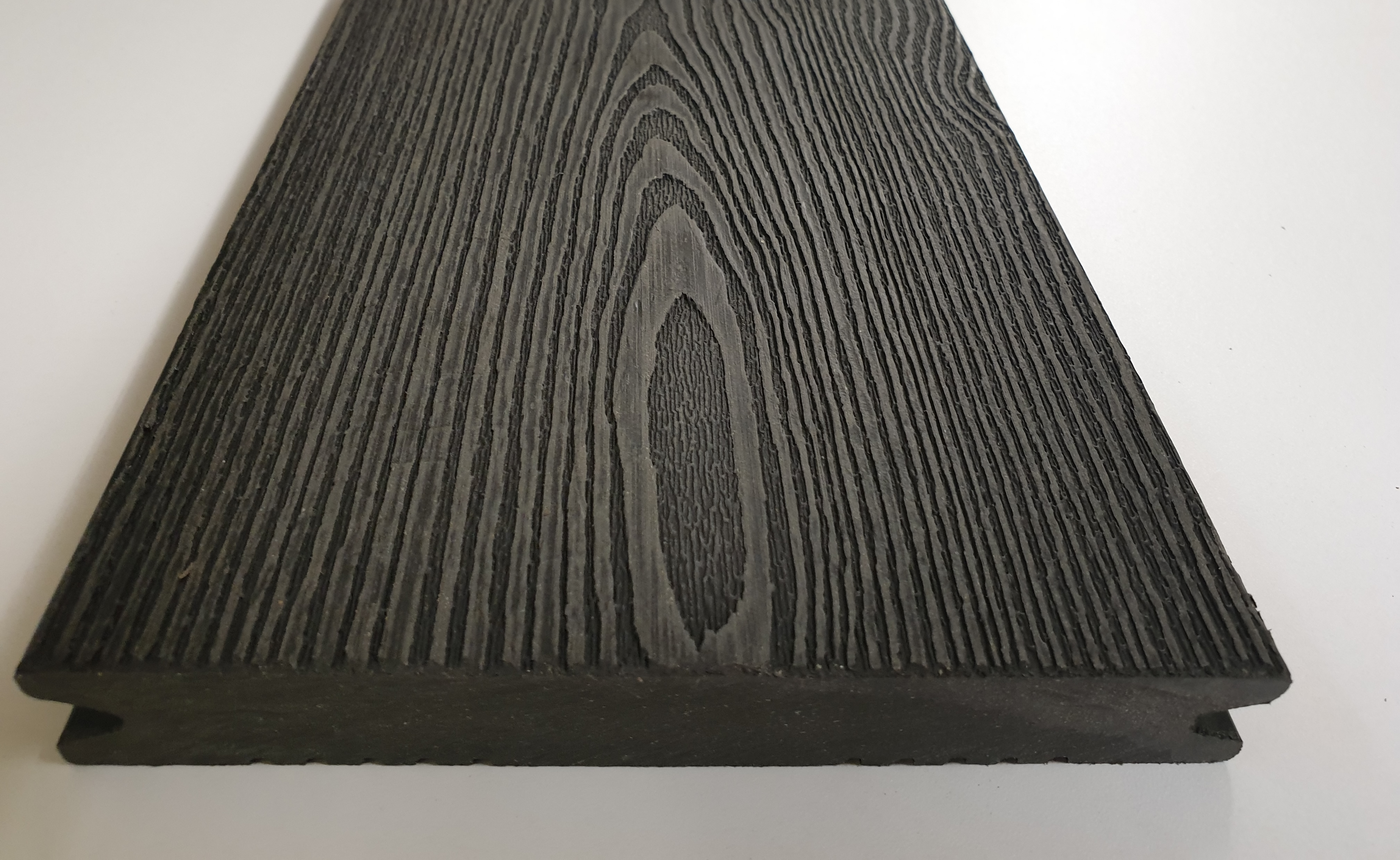 Massiv WPC Terrassendiele SOL 22 x 143mm Dunkelgrau französich / strukturiert in 4 Längen