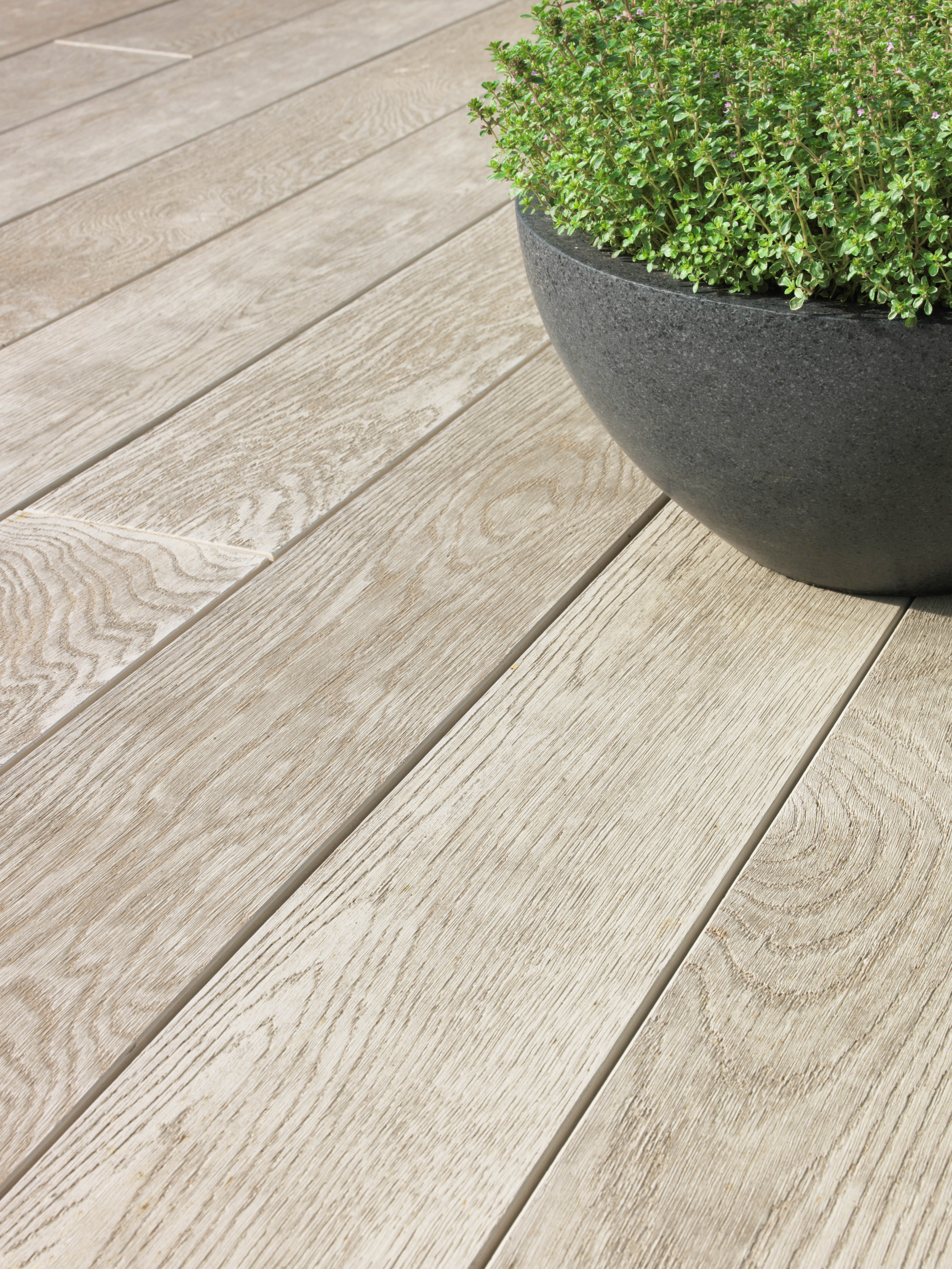 Millboard Terrassendiele Enhanced Grain in Limed Oak 32x176mm