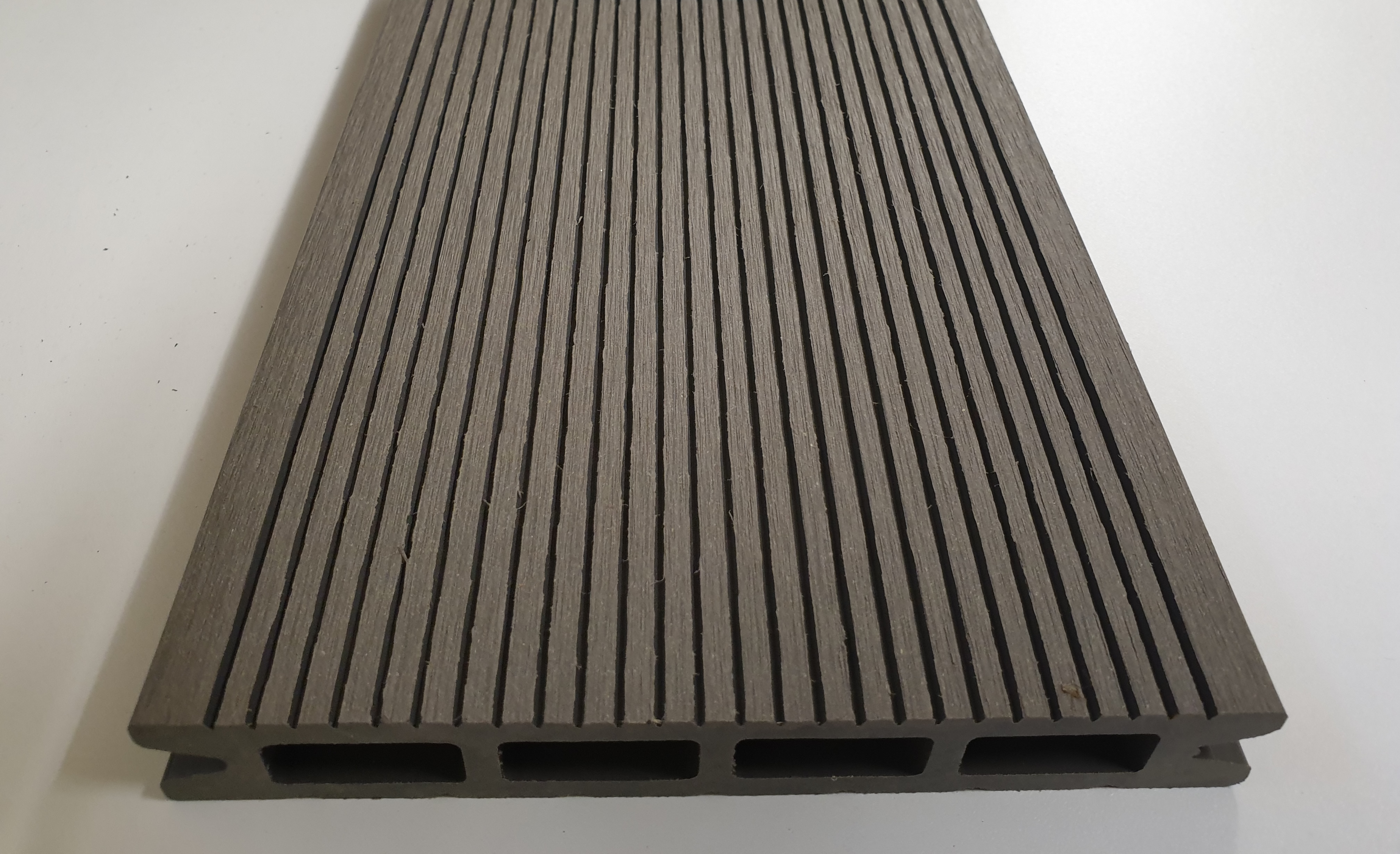 WPC Terrassendiele SOL 22 x 146mm Hellgrau in 4 Längen