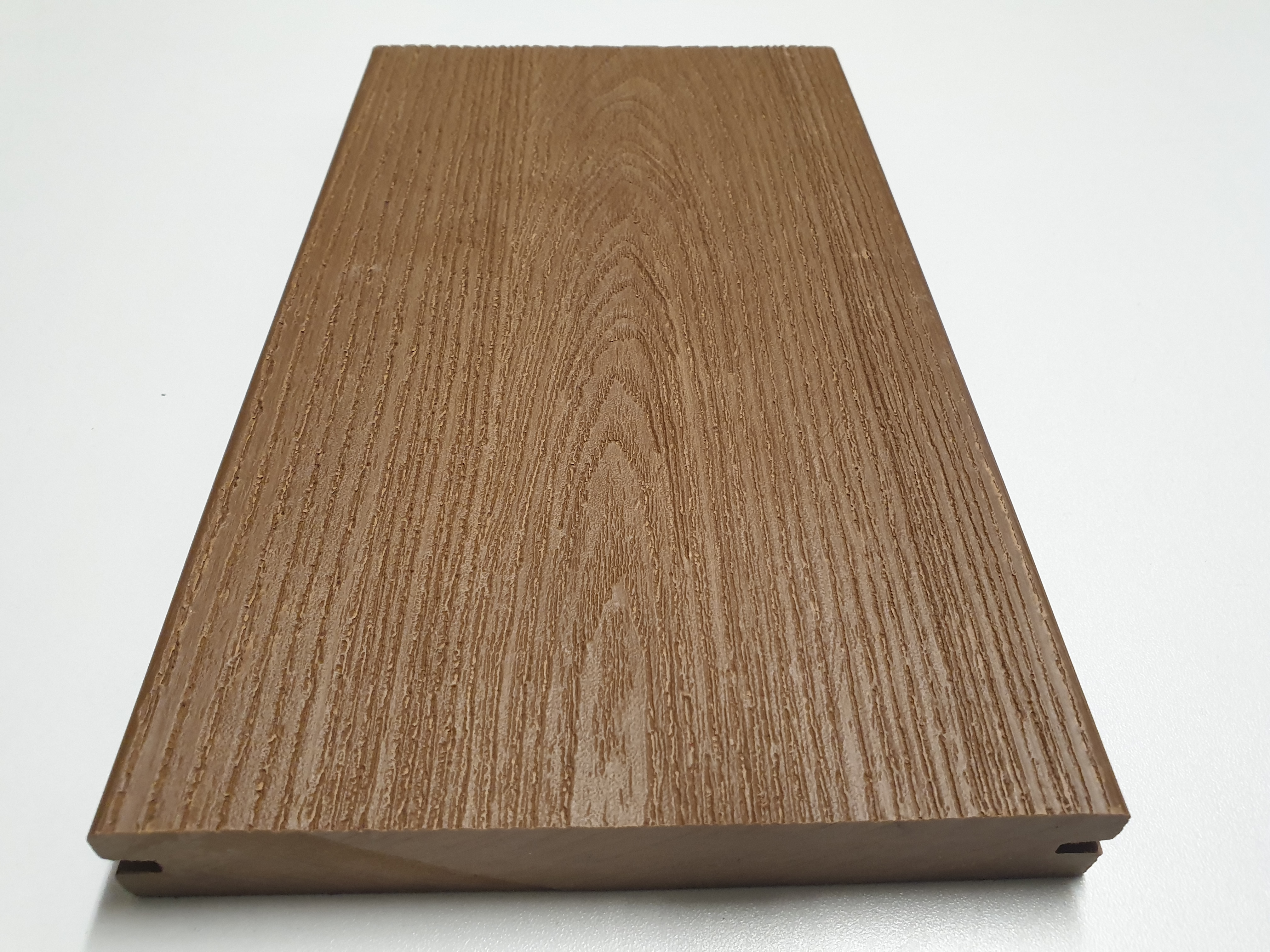 WPC massiv Terrassendiele 22 x 143mm Hellbraun Holzstruktur / Gebürstet in 4 Längen